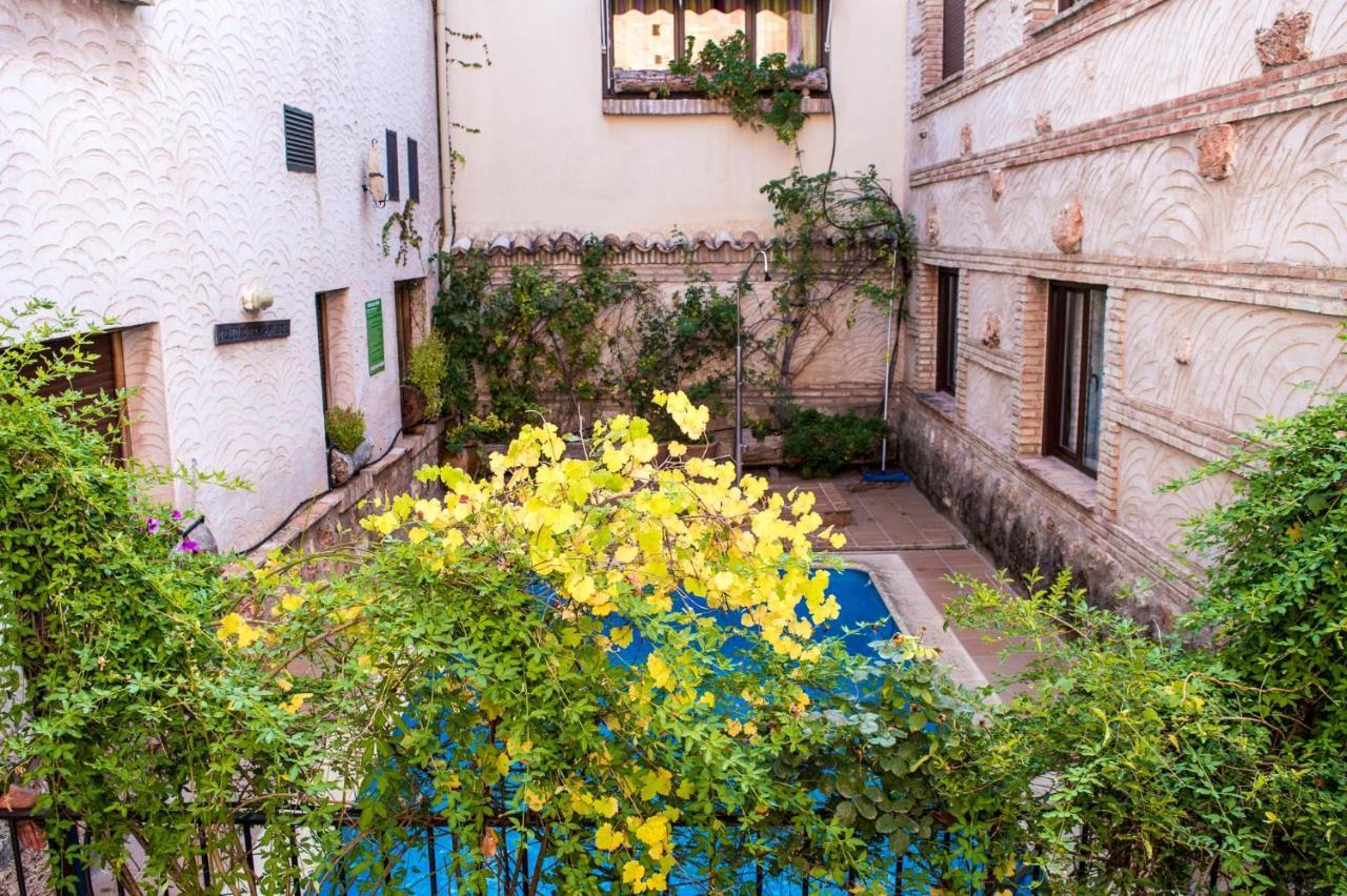 Apartamentos Capricho Del Valle Arroyo Frio Exterior photo